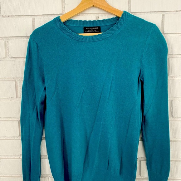 Blue lace detail collar sweater - Picture 2 of 2